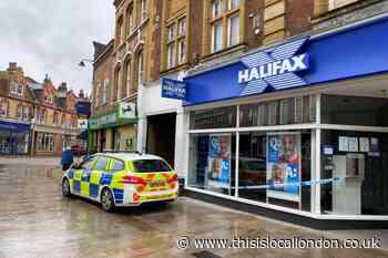 Suffolk Road Dartford stabbing: Man dies