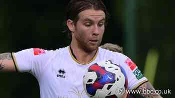 Tyler Harvey's late double secures Truro City's 2-0 win over Metropolitan Police