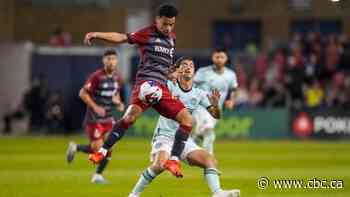 Toronto FC's Servania forces draw against Atlanta United with goal in stoppage time