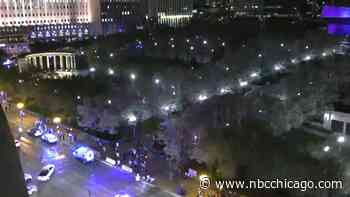 Chicago Police Respond to Large Groups of Teenagers Downtown for 2nd Night in a Row