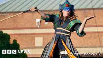 Toilet rolls auctioned to pay culture trust's debts