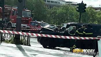 Ciro Immobile, incidente stradale a Roma: con la sua auto contro un tram