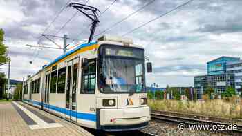 Auf Straßenbahn-Stoßstange mitgefahren: Polizei Jena kann einen Jugendlichen ermitteln