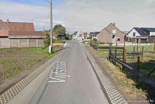 Schepen Christoph De Sutter zwaargewond nadat collega-wielertoerist en motorrijder frontaal botsen