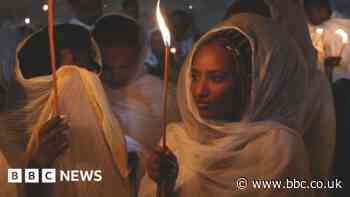 Christians celebrate Holy Fire amid Jerusalem police limits