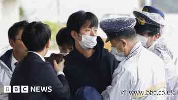 Japan: Kishida smoke bomb sparks memories of slain PM Abe