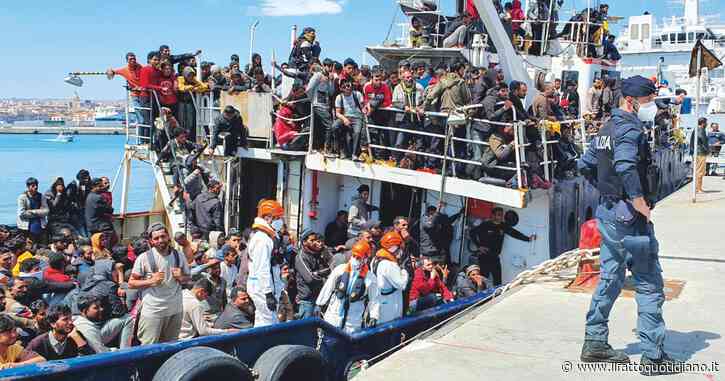 Un migliaio di migranti soccorsi in Sicilia. Nominato il commissario per l’emergenza, non vale per le Regioni a guida Pd