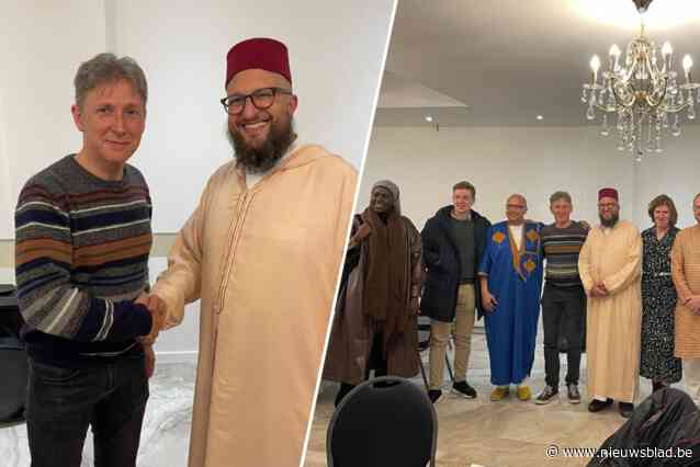 Helmut Lotti zingt ‘Amazing Grace’ voor aanwezigen tijdens iftar in Hoboken: “Iedereen heeft veel bewondering voor hem”