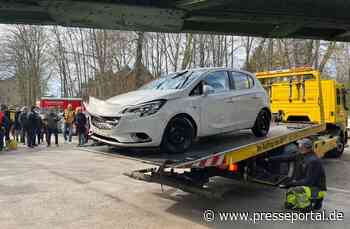 FW-E: Person mit PKW in den Kettwiger Stausee gefahren