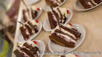 Sahne, Kirschen, Schokospäne: Schwarzwälder feiern Torte