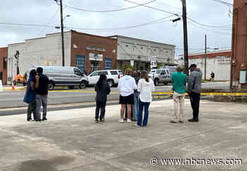 4 killed, 28 injured at 16-year-old's birthday party in Alabama, police say