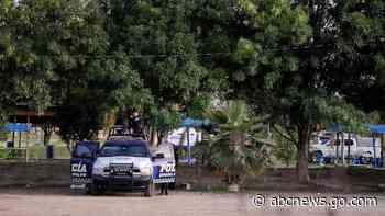 7 dead, including child, after gunmen storm Mexican resort