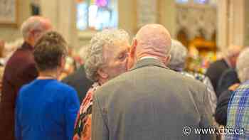 Hundreds of couples renew wedding vows at Hamilton cathedral