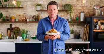 Viewers claim TV chef Jamie Oliver's £1 meals actually cost £2.65 to make