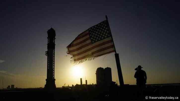 SpaceX calls off 1st launch attempt of giant new rocket