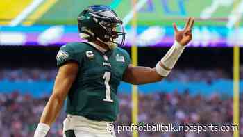 Jalen Hurts agrees to five-year, $255 million extension with Eagles