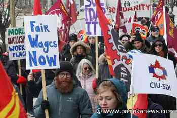 Federal workers to strike Wednesday if union, government don’t reach deal by Tuesday