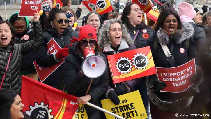 Federal workers to strike Wednesday if union, government don't reach a deal