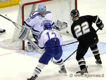 Colpito dal dischetto in pieno petto: grave giocatore di hockey di 10 anni