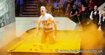 Protestors disrupt World Snooker Championship on day three at the Crucible