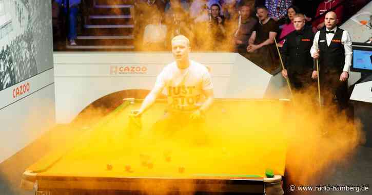 Protest sorgt für Unterbrechung und Verschiebung
