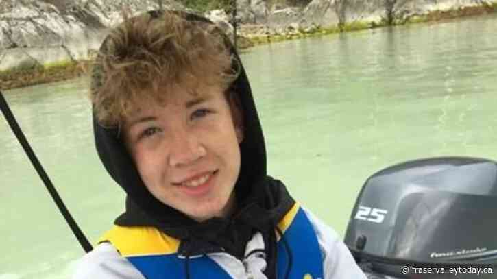 Twenty-year-old arrested following stabbing death of teen on Surrey, B.C., bus