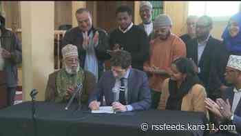 Minneapolis mayor signs ordinance allowing Islamic call to prayer year round
