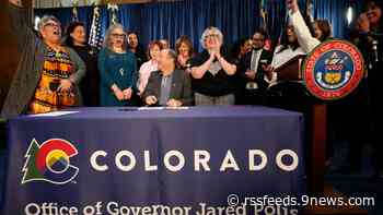 Gobernador de Colorado firma proyectos de ley sobre el aborto y atención de personas transgénero