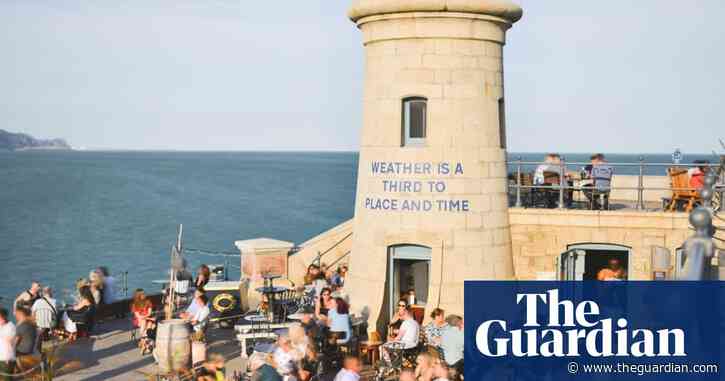 Tell us about your favourite UK seaside town – you could win a £200 holiday voucher