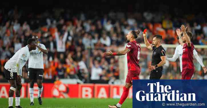 Valencia left staring into the abyss as Sevilla prevail in battle of fallen giants | Sid Lowe