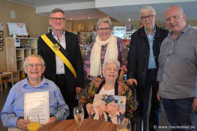 75 jaar geleden een ‘moetje’, driekwart eeuw later noemt albasten paar elkaar nog altijd ‘schatteke’