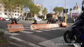 "Non paghiamo il fossile": ancora un blocco stradale degli attivisti di Ultima Generazione