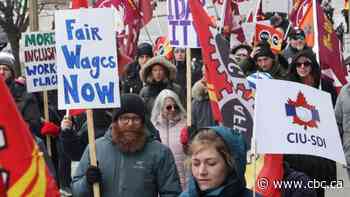 Remote work adds wrinkle to potential federal strike action