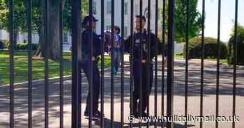 Toddler trespasses into the White House after crawling through fence