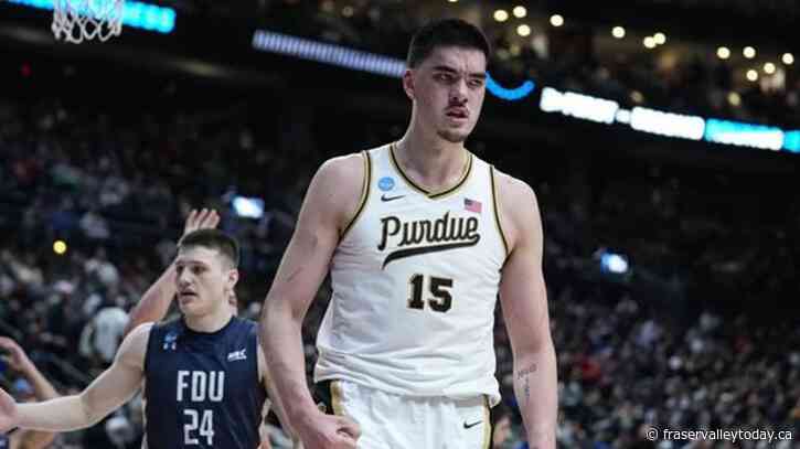 Canada’s Zach Edey declares for NBA draft, maintains college eligibility