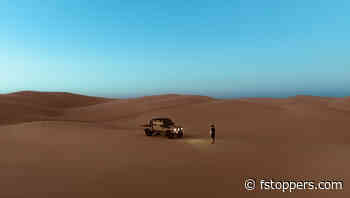 Minimalist Photography in the Middle of a Desert