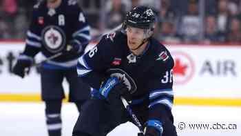 Jets' Barron gets 75-plus stitches after skate to face vs. Golden Knights, returns to ice