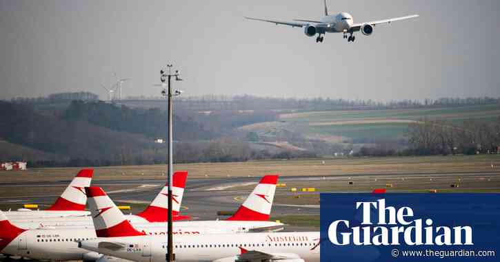 Caught short at 35,000ft: plane forced to turn back after toilets malfunction