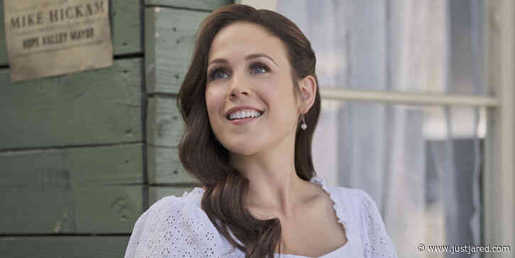 Erin Krakow Talks 'When Calls The Heart', Revealing If She's Getting Tired of Elizabeth & What 'Team' She Was Really Rooting For