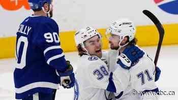Maple Leafs' playoff woes continue as Lightning romp in series opener