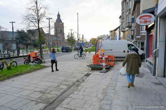 Schepen Caluwaerts stuurt extra vaststellers de straat op voor controle opengelegde trottoirs: “Ik ben ongeduldig”