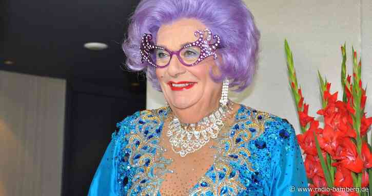 «Dame Edna»-Komiker Barry Humphries im Krankenhaus