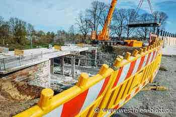 Das war's: Abriss der alten Bahnhofsbrücke in Paderborn hat begonnen