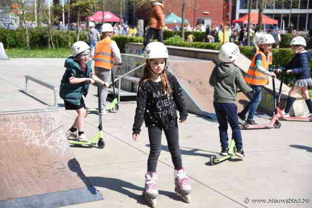 Buiten spelen op sportsite kon in de volle zon
