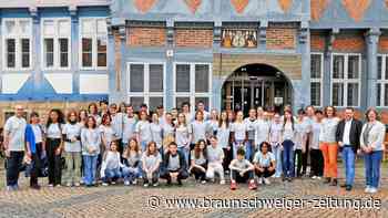 Austauschgruppe aus Cachan besuchte Wolfenbüttels Rathaus