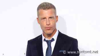 "Noch wach?": Stuckrad-Barre will keinen "Schlüsselroman" über Springer geschrieben haben