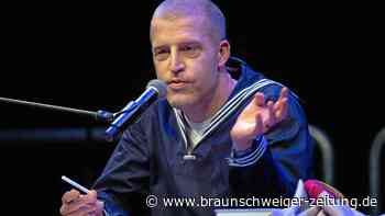 Stuckrad-Barres "Noch wach?": Okay-Sein gegen Evil-Sein