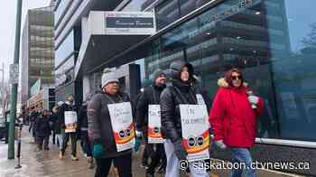 Federal workers strike in Saskatoon