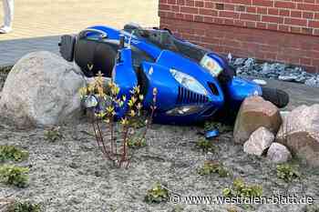 Harsewinkel: 19-jähriger mit Roller vor Hauswand geprallt