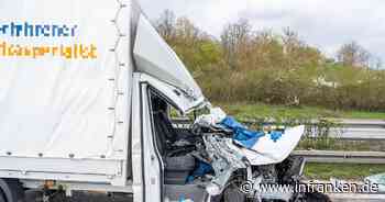 A70 bei Staffelbach: Kleintransporter kracht in Sattelzug - zwei Personen verletzt
